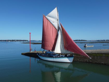 COURRIER des ILES